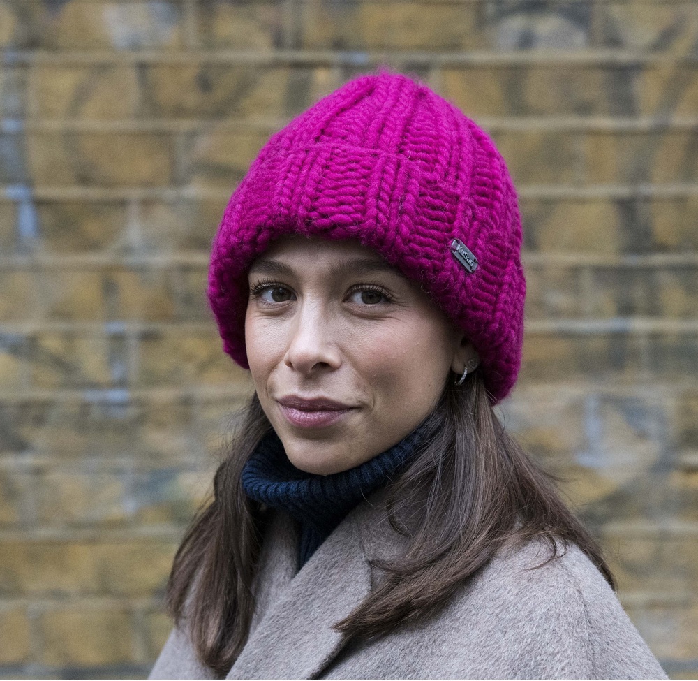 Beanie Turn up Thick Yarn Magenta PK2525 - Image 3